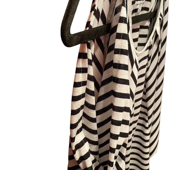 American Eagle striped cold shoulder top size small petite. - Picture 5 of 8